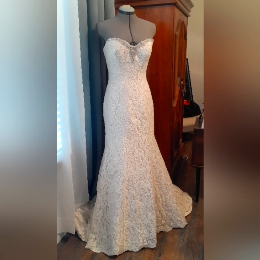 David Tutera Lace Wedding Dress Size 8